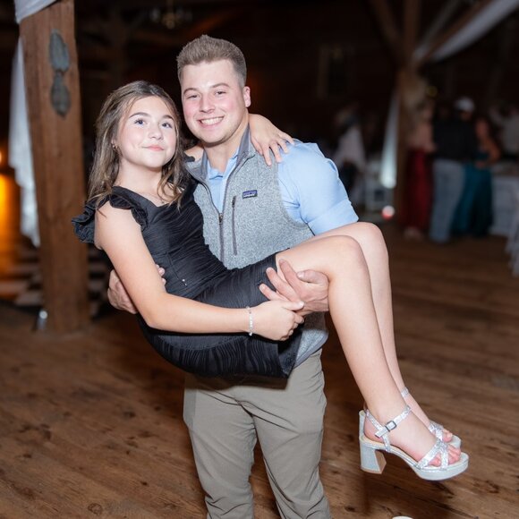 Meet your Posher, Erin - Picture 3 of 5